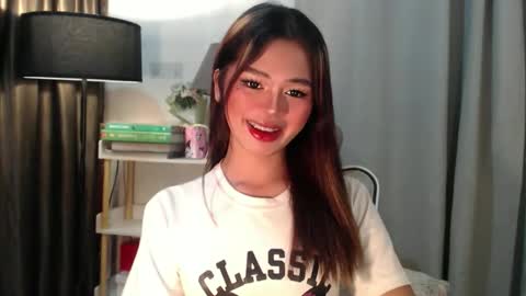 Snapshot of yourfavoratesunshine chatting on September 2025 08:47:01 AM Sunshine online show from September 2025 08:47:01 AM