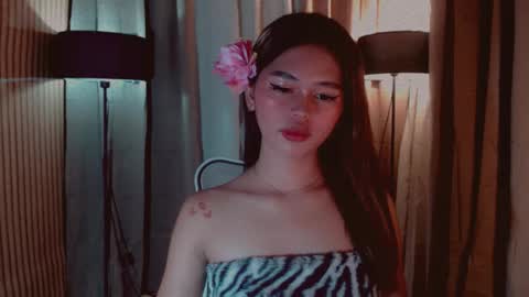 Snapshot of yourfavoratesunshine chatting on October 2025 12:39:02 PM Sunshine online show from October 2025 12:39:02 PM