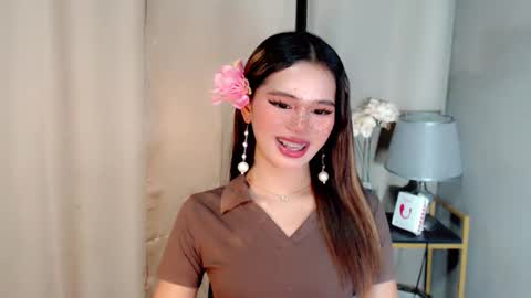 Snapshot of yourfavoratesunshine chatting on November 2025 10:25:02 AM Sunshine online show from November 2025 10:25:02 AM