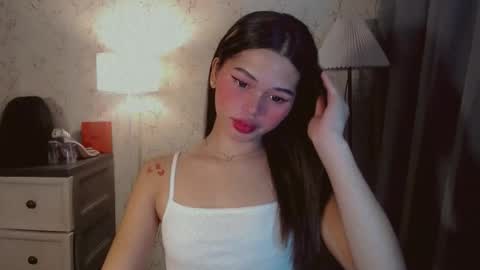 Snapshot of yourfavoratesunshine chatting on November 2025 09:41:01 AM Sunshine online show from November 2025 09:41:01 AM