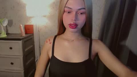 Snapshot of yourfavoratesunshine chatting on December 2025 03:14:02 AM Sunshine online show from December 2025 03:14:02 AM