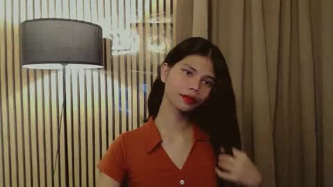 Vivian online show from November 2025 12:22:02 AM