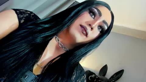  not into STINGY and CHEAP people online show from November 2025 10:21:02 PM