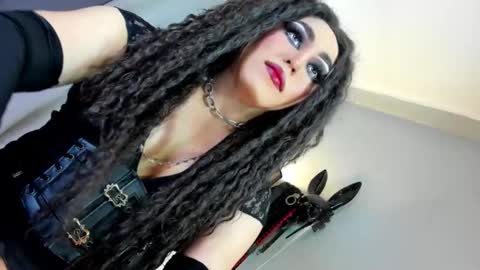  not into STINGY and CHEAP people online show from November 2025 01:04:02 AM