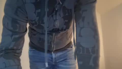 yourguy9333 online show from March 2026 09:54:01 PM