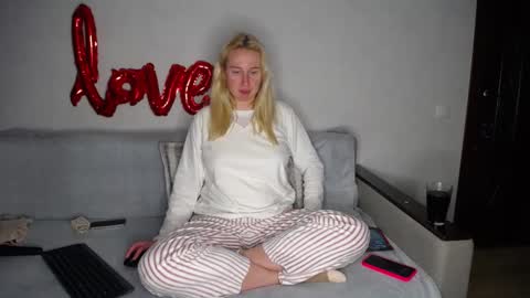 Iamyourdream online show from March 2025 11:09:02 PM