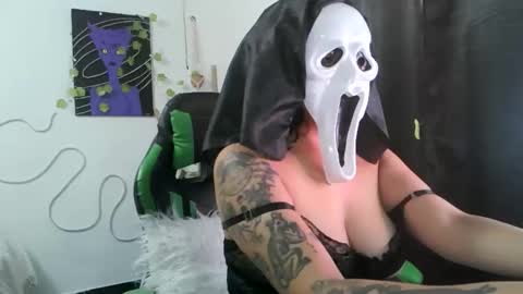 Serena online show from October 2025 09:48:02 PM