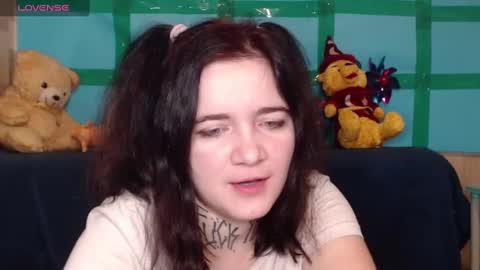 Snapshot of yours_good_mood chatting on February 2025 06:43:01 AM Im - DANI .insta - hardblade1 online show from February 2025 06:43:01 AM