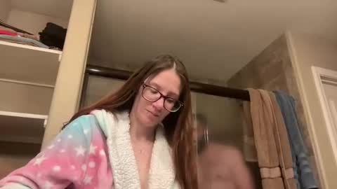 Snapshot of yourstrulylivy chatting on December 2024 04:52:02 PM yourstrulylivy online show from December 2024 04:52:02 PM