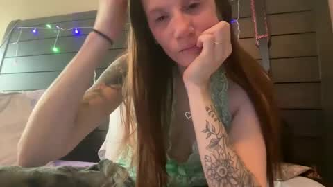 Snapshot of yourstrulylivy chatting on March 2025 03:09:02 PM yourstrulylivy online show from March 2025 03:09:02 PM