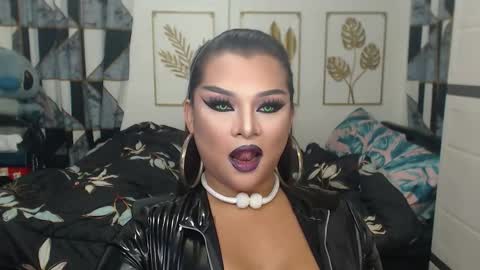 Snapshot of yourtrannyqueenxxx chatting on September 2025 11:38:01 PM Anastacia Grey online show from September 2025 11:38:01 PM