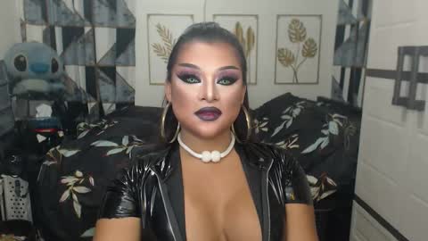 Snapshot of yourtrannyqueenxxx chatting on September 2025 11:16:01 PM Anastacia Grey online show from September 2025 11:16:01 PM