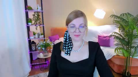 Snapshot of youruniverserr chatting on October 2025 06:11:01 AM Alice online show from October 2025 06:11:01 AM
