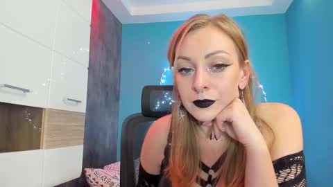 Snapshot of yourvenus00 chatting on January 2025 04:17:02 PM YourVenus00 -Follow my OF online show from January 2025 04:17:02 PM