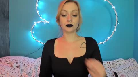 Snapshot of yourvenus00 chatting on February 2025 05:33:01 PM YourVenus00 -Follow my OF online show from February 2025 05:33:01 PM