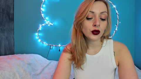 Snapshot of yourvenus00 chatting on February 2025 10:33:02 AM YourVenus00 -Follow my OF online show from February 2025 10:33:02 AM