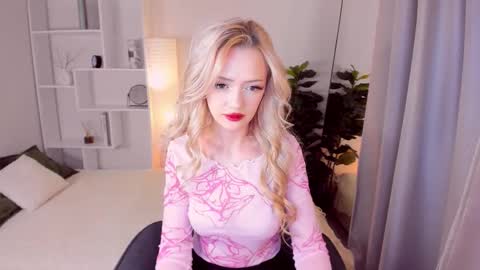 Emily online show from October 2025 04:26:01 AM