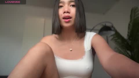 YowgineTheGreat online show from December 2024 04:38:02 AM