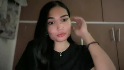 yrdrmgrl_jennie26 online show from November 2025 07:40:03 PM