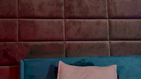 Foxie online show from January 2026 05:27:01 PM