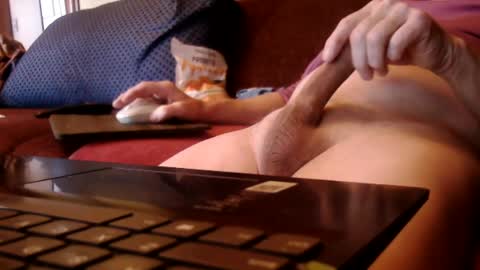 ytsim58 online show from December 2024 06:02:02 PM