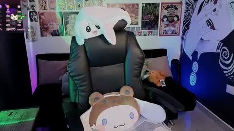 Snapshot of yuhwa chatting on September 2025 09:16:02 PM rawr Anne Independent model online show from September 2025 09:16:02 PM