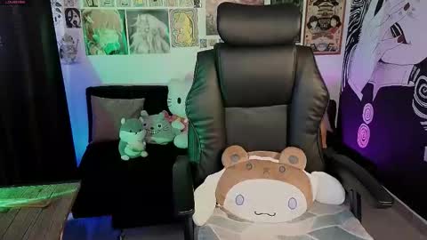 Snapshot of yuhwa chatting on September 2025 08:33:01 PM rawr Anne Independent model online show from September 2025 08:33:01 PM