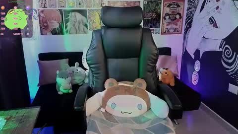 Snapshot of yuhwa chatting on September 2025 08:47:02 PM rawr Anne Independent model online show from September 2025 08:47:02 PM