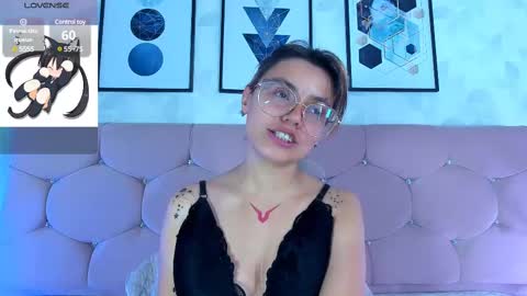 Snapshot of yukki_kuran chatting on February 2025 09:42:02 AM Yukki Kuran online show from February 2025 09:42:02 AM