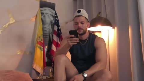 yulian 2811 online show from January 2026 01:29:01 AM