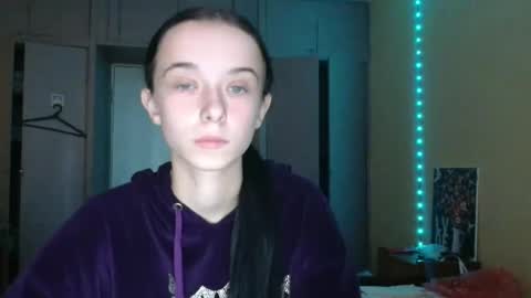 Yuliia online show from September 2025 05:54:01 AM