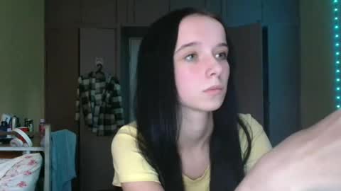 Yuliia online show from October 2025 06:27:02 PM