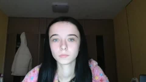 Yuliia online show from November 2025 06:47:02 AM