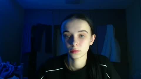 Yuliia online show from December 2025 04:44:01 PM