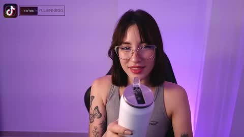 Snapshot of yulienne chatting on September 2025 04:12:02 AM Yulienne online show from September 2025 04:12:02 AM