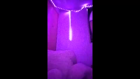 yulx_pops online show from May 2026 05:37:01 AM