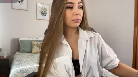 Snapshot of yummy_jane_ chatting on May 2026 01:25:02 AM Yummy Jane online show from May 2026 01:25:02 AM