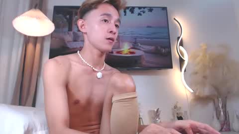 Justine online show from January 2025 10:08:02 PM