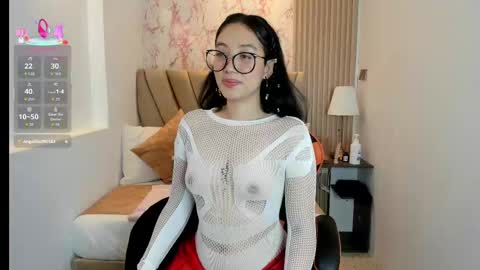 Yuna  online show from October 2025 08:50:02 PM