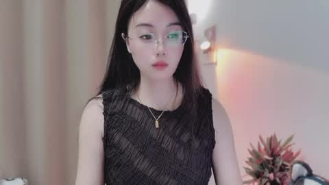 Snapshot of yuner0715 chatting on May 2026 01:54:02 PM YunEr online show from May 2026 01:54:02 PM