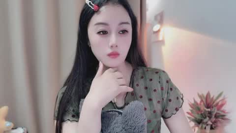 Snapshot of yuner0715 chatting on May 2026 02:47:02 PM YunEr online show from May 2026 02:47:02 PM