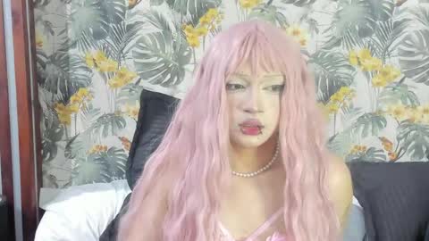 Yuri Kay online show from May 2026 08:07:02 PM