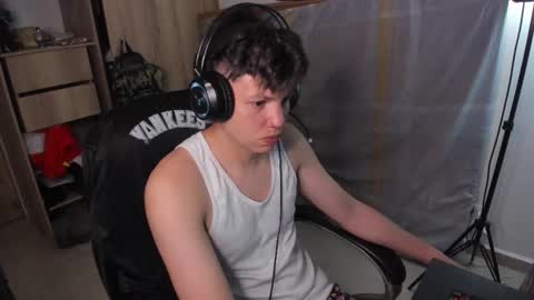 Snapshot of yurii_moody chatting on February 2025 12:30:01 AM yurii_moody online show from February 2025 12:30:01 AM