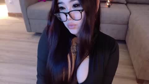 Hi My name Yuriko online show from November 2025 10:36:02 AM