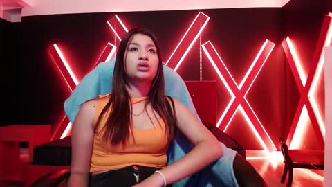 YUYIS online show from January 2026 03:49:02 PM