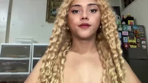 Miss Cali online show from October 2025 04:51:02 PM