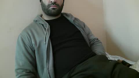 Snapshot of yxxtxxdentyk chatting on December 2024 05:26:01 AM Bi BearXXX online show from December 2024 05:26:01 AM