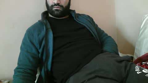 Snapshot of yxxtxxdentyk chatting on December 2024 05:07:01 AM Bi BearXXX online show from December 2024 05:07:01 AM