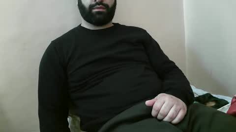 Snapshot of yxxtxxdentyk chatting on January 2025 05:35:01 AM Bi BearXXX online show from January 2025 05:35:01 AM