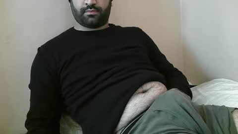 Snapshot of yxxtxxdentyk chatting on January 2025 05:11:02 AM Bi BearXXX online show from January 2025 05:11:02 AM